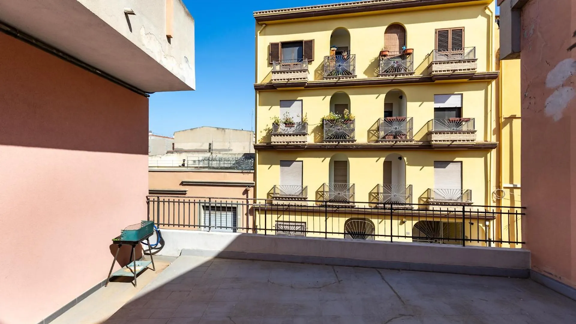 Affittacamere Relis Rooms Quartu SantʼElena Italia